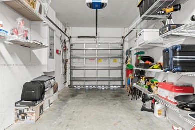 Beautiful 2-bedroom, 2.5-bath townhouse located in Cassas at