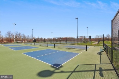 Bright and beautiful corner unit condo facing common area at