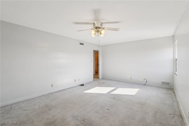 Discover this wonderful condo at the Carlton House, conveniently