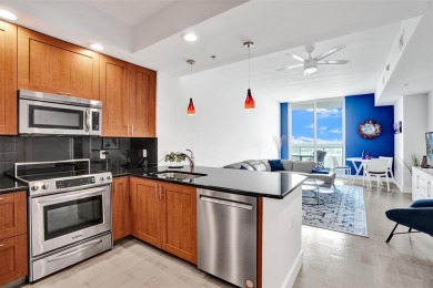 Live in the heart of downtown Fort Lauderdale at Strada 315!