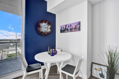 Live in the heart of downtown Fort Lauderdale at Strada 315!