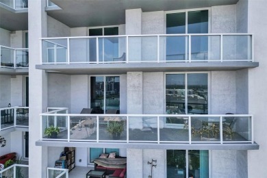 Live in the heart of downtown Fort Lauderdale at Strada 315!