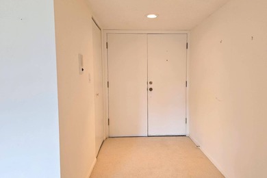 This light & neutral 2 bedroom 2 bath large (1380 sq. ft.) Cedar