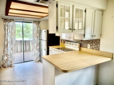 Welcome to the beautiful canopied neighborhood of Quail Ridge!