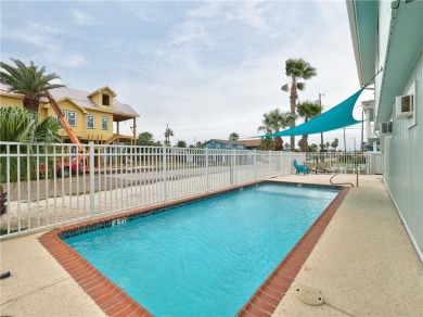 Super Cute beach cottage! This 2 Bedroom 2 bath has a private