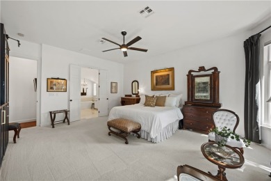 Discover the perfect blend of comfort, style and privacy in this