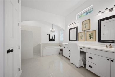 Discover the perfect blend of comfort, style and privacy in this