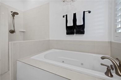 Discover the perfect blend of comfort, style and privacy in this