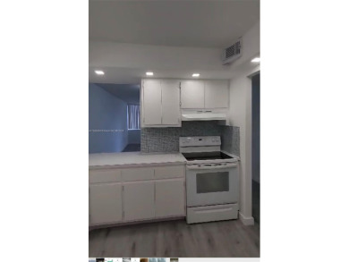 TOTALLY RENOVATED UNIT!!!   OWNER FINANCE ! 30 %DOWN. INTEREST