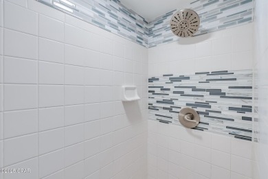 Pinnacle Port is a 25 acre Sanctuary located at the far West end