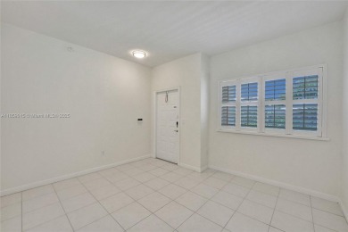 MOTIVATED SELLER! Move in ready 2 bed/2 bath condo in beautiful
