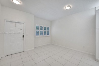 MOTIVATED SELLER! Move in ready 2 bed/2 bath condo in beautiful