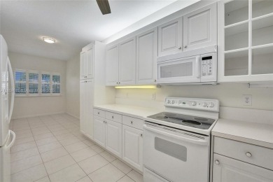 MOTIVATED SELLER! Move in ready 2 bed/2 bath condo in beautiful