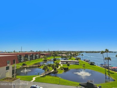 Wake up to gorgeous river views in this bright and breezy