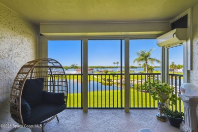 Wake up to gorgeous river views in this bright and breezy