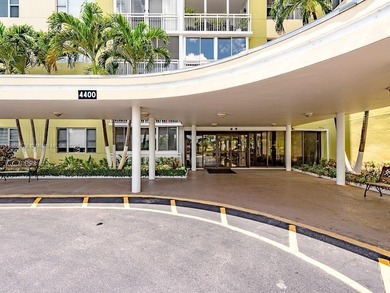 Welcome to Hillcrest living! This all-ages 2bed/2bathrooom, all