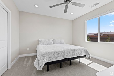 Beautiful 2025 single-level home in scenic Hurricane! Enjoy