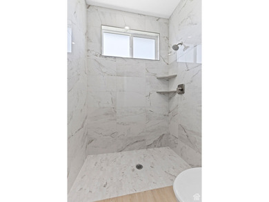 Beautiful 2025 single-level home in scenic Hurricane! Enjoy