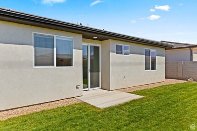 Beautiful 2025 single-level home in scenic Hurricane! Enjoy