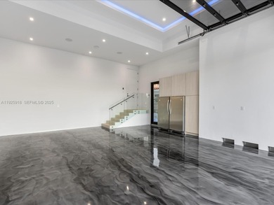 Set on the most coveted isle in Las Olas, this newly constructed