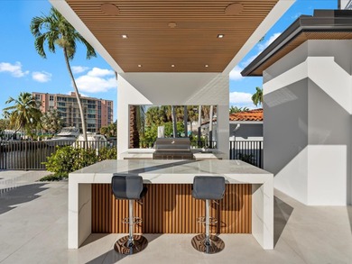 Set on the most coveted isle in Las Olas, this newly constructed