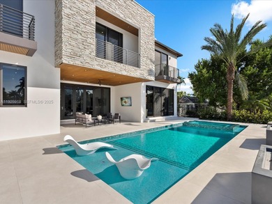 Set on the most coveted isle in Las Olas, this newly constructed