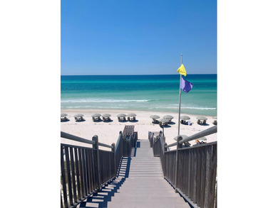 ''Lining Alys Beach's 'Main Street' leading from its town center