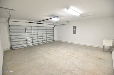 JUST REDUCED!! MOTIVATED SELLERS!! BRAND NEW TILED FLOORING