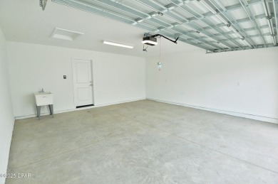 JUST REDUCED!! MOTIVATED SELLERS!! BRAND NEW TILED FLOORING