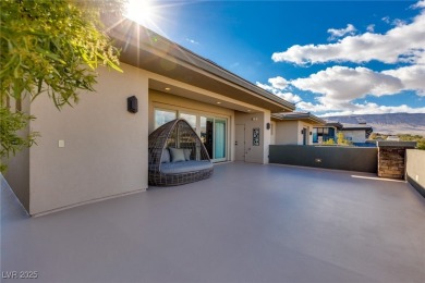 An extraordinary custom estate located in the exclusive Falcon