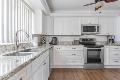 This 7th floor gated community offers breathtaking river views