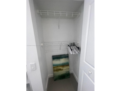 Spacious 1-bed, 1-bath condo furnished (excl. 2 paintings).

