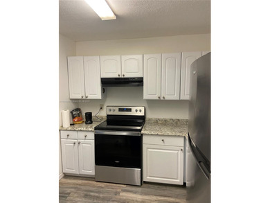 Beautiful Update spacious 2/2 on the 4 Floor, this unit has two