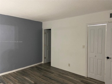 Beautiful Update spacious 2/2 on the 4 Floor, this unit has two