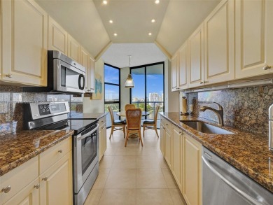 Spectacular Golf course, lake & skyline views from this