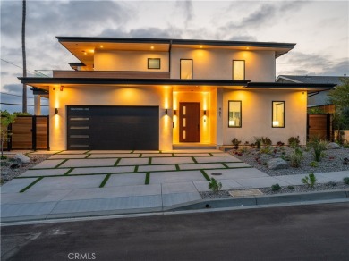 Located in the highly coveted Poet's Section of Manhattan Beach