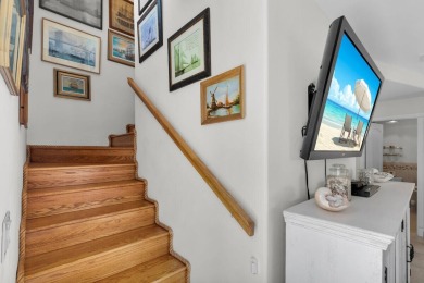 Builders own waterfront, 4b/4b, corner lot, dead-end by