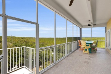 Builders own waterfront, 4b/4b, corner lot, dead-end by