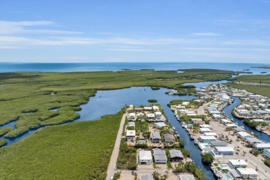 Builders own waterfront, 4b/4b, corner lot, dead-end by