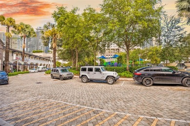 Short term rental allowed.  and  permitted. Fully equipped, 1