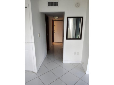 Rare find, price to sale !  Spacious condo at Desirable