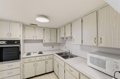 Welcome to 2467 Finlandia Ln. #75, a 1-bedroom, 1-bath condo