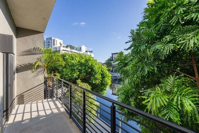 BOATERS DREAM!!! Dock your boat in your back yard w/50amp elec