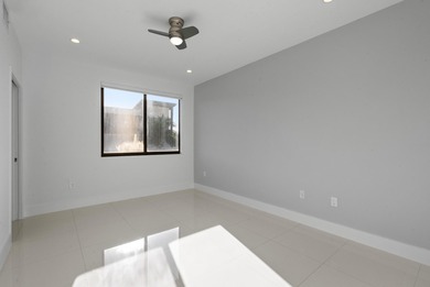 BOATERS DREAM!!! Dock your boat in your back yard w/50amp elec