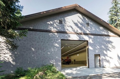 Luxury Lake Front estate! This exceptional property features an