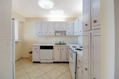 BRIGHT AND SPACIOUS CONDO  1 BED 1.5 BATH WITH 1005 SQ FT