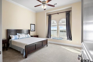 The luxurious lifestyle! Welcome to your every own Penthouse