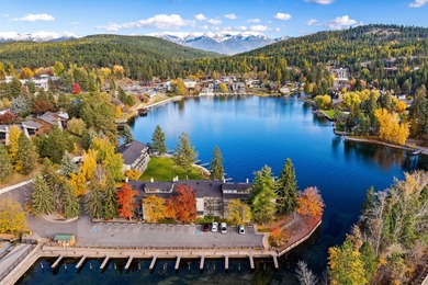 Life at the Lake! Opportunities like this rarely come up in the