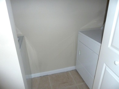 Leases permitted up to 12 times per year (30-day min.), this 2