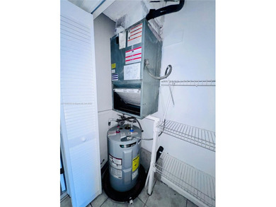 BEAUTIFUL ONE-BEDROOM, ONE-BATHROOM APARTMENT IN EXCELLENT